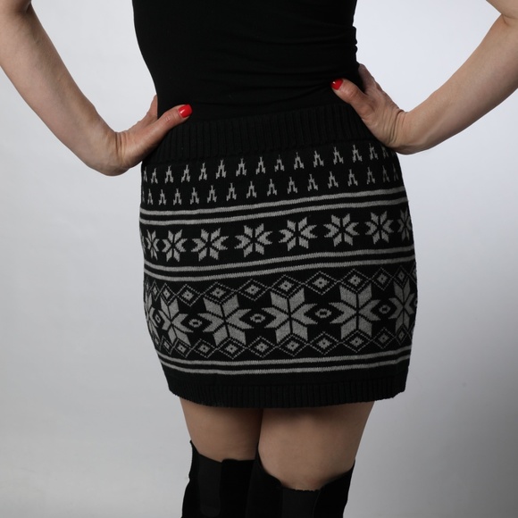 Mini Sweater Skirt kids size 10/12, Adult size S - Picture 2 of 3